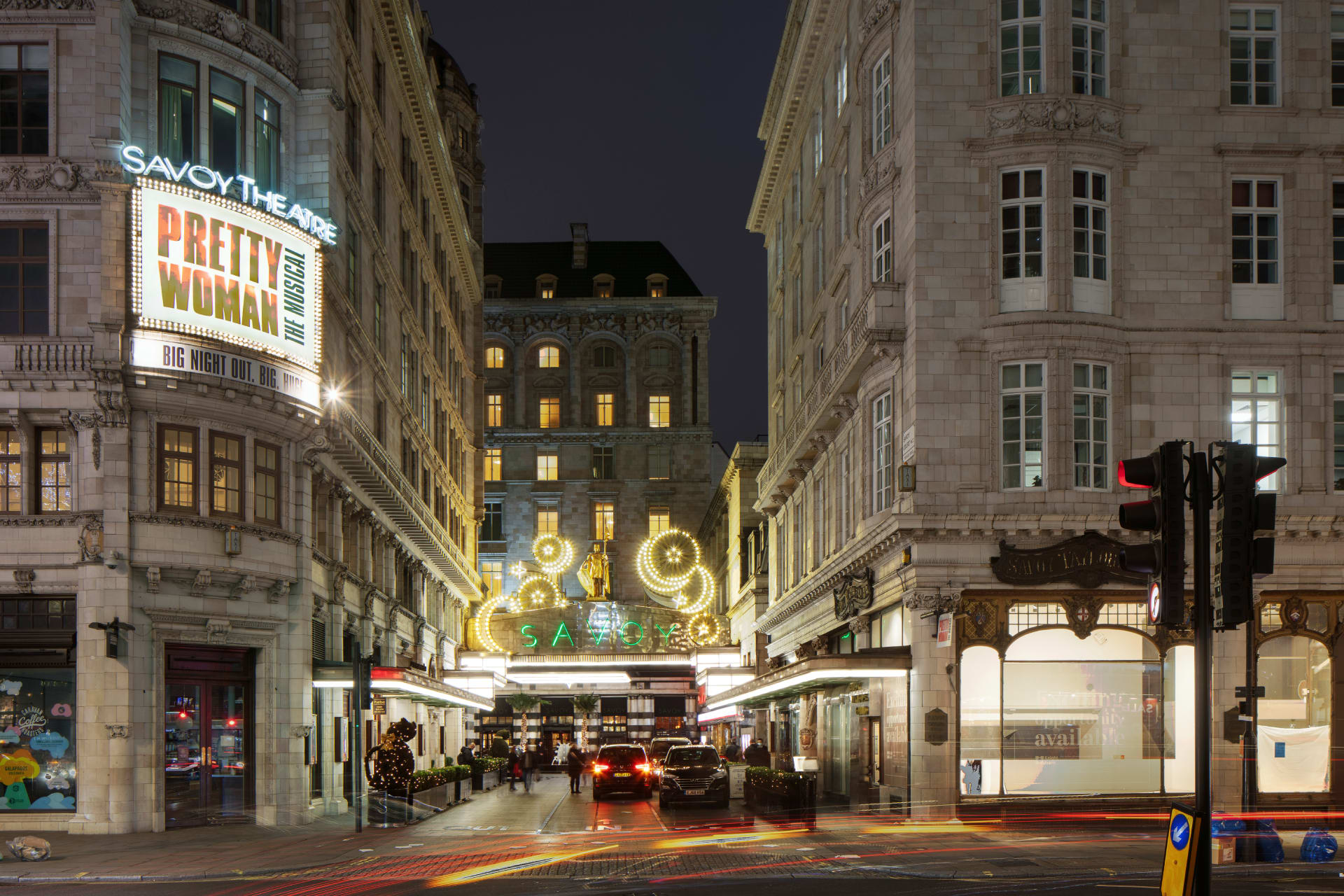 Sunset Boulevard Tickets | Savoy Theatre in London & West End | ATG Tickets